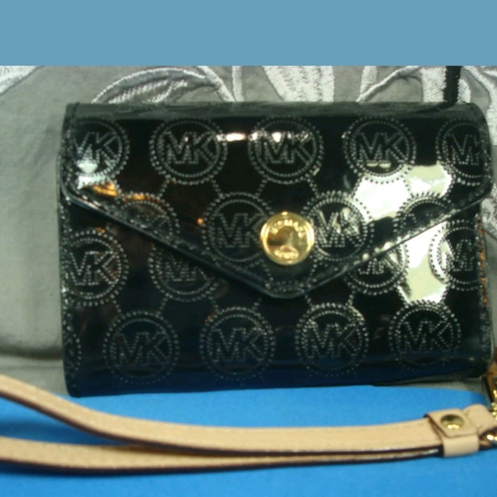 Michael Kors wallet black case phone wrislet